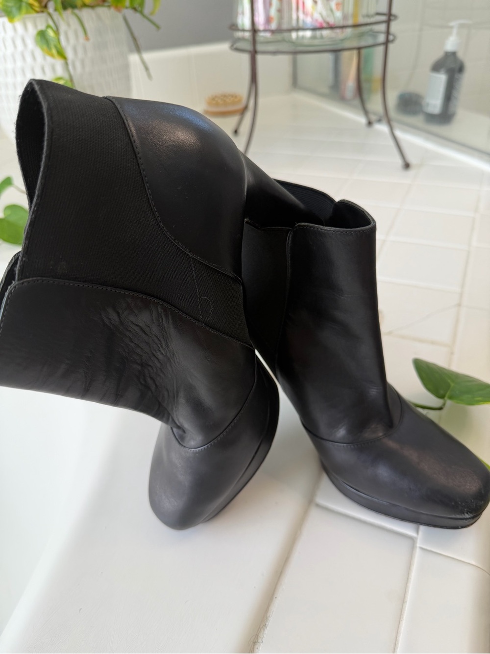 Via Spiga Black Leather Ankle Booties